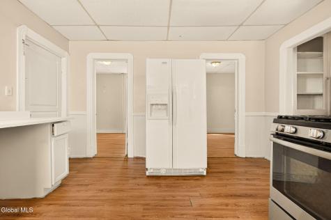 928 Delamont Avenue Schenectady NY 12307