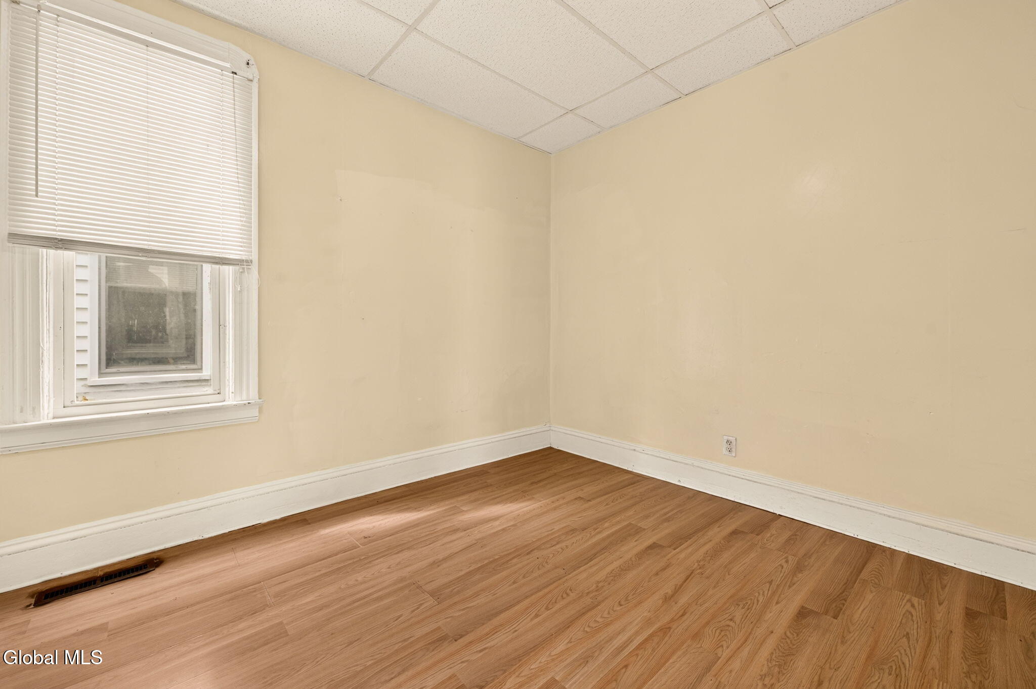 928 Delamont Avenue Schenectady NY 12307