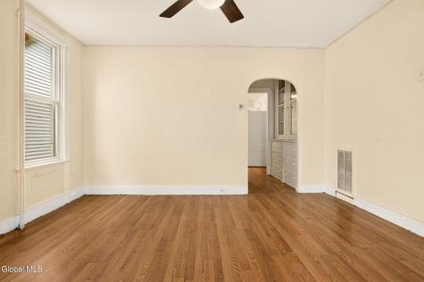 928 Delamont Avenue Schenectady NY 12307