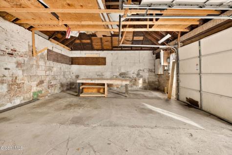 928 Delamont Avenue Schenectady NY 12307