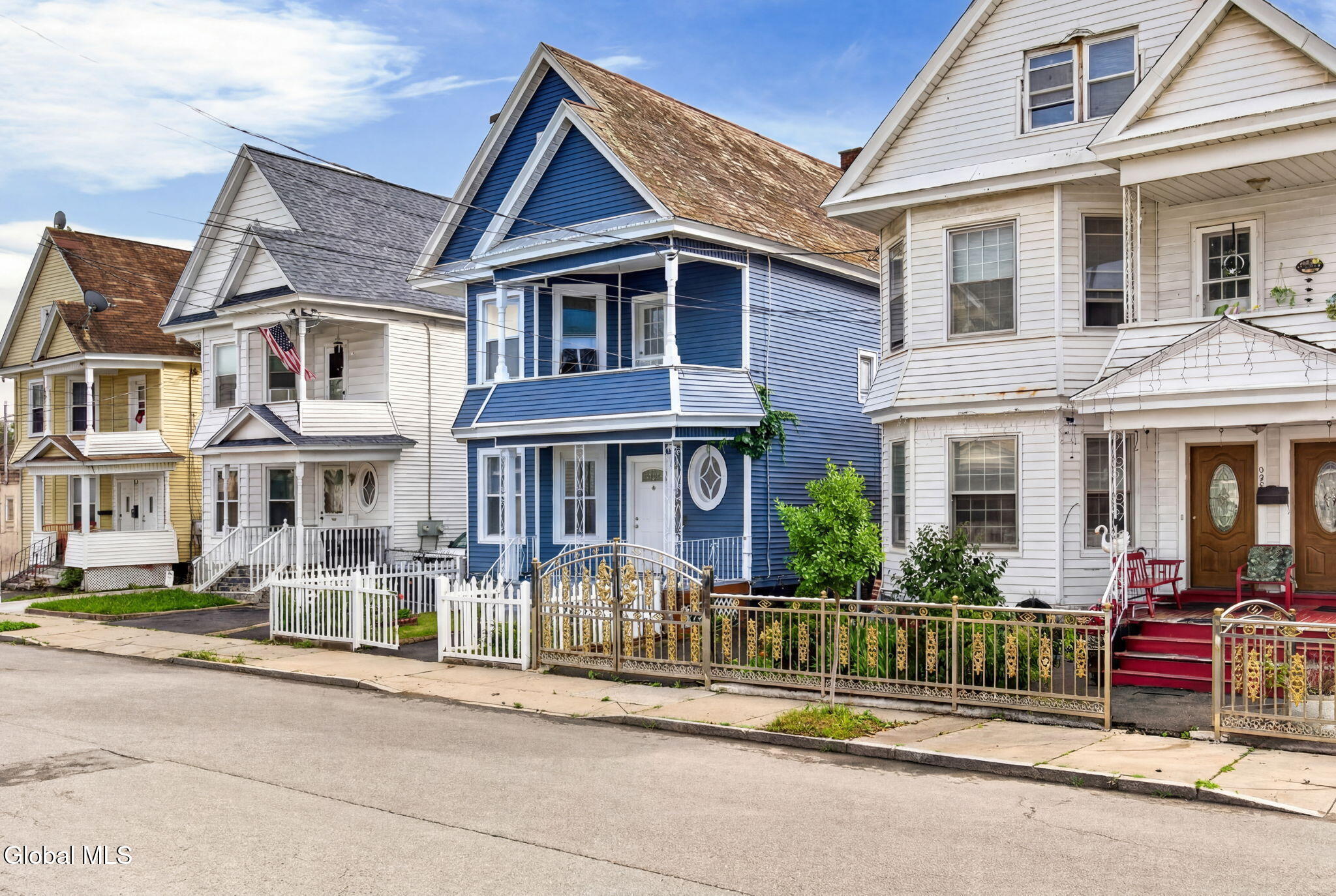 928 Delamont Avenue Schenectady NY 12307