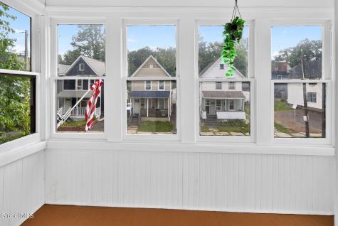 1034 Glendale Place Schenectady NY 12303