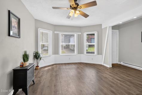 1034 Glendale Place Schenectady NY 12303