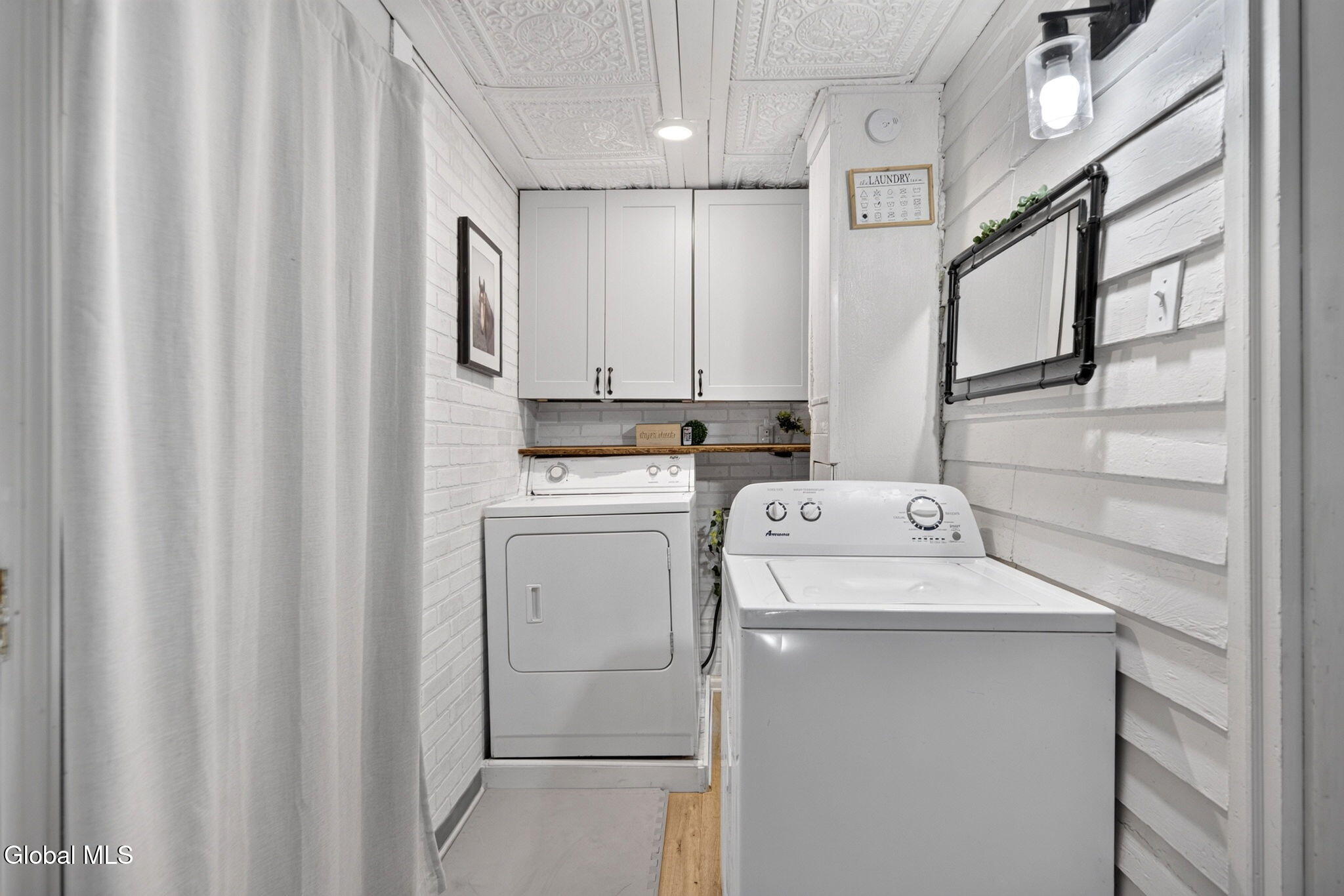 1034 Glendale Place Schenectady NY 12303