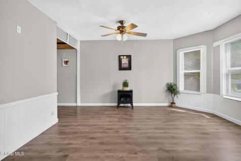 1034 Glendale Place Schenectady NY 12303
