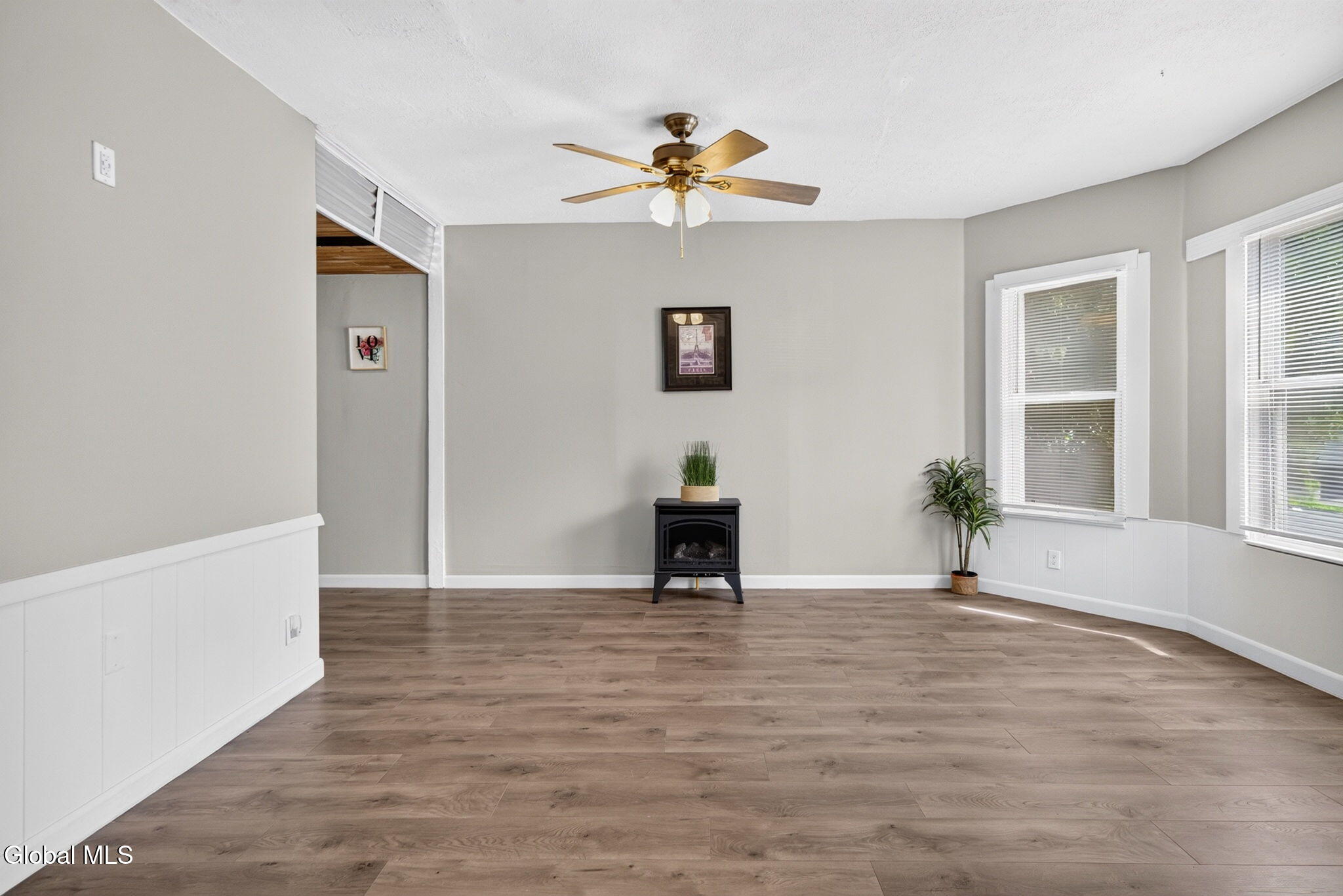 1034 Glendale Place Schenectady NY 12303