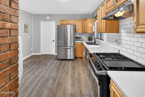 1034 Glendale Place Schenectady NY 12303