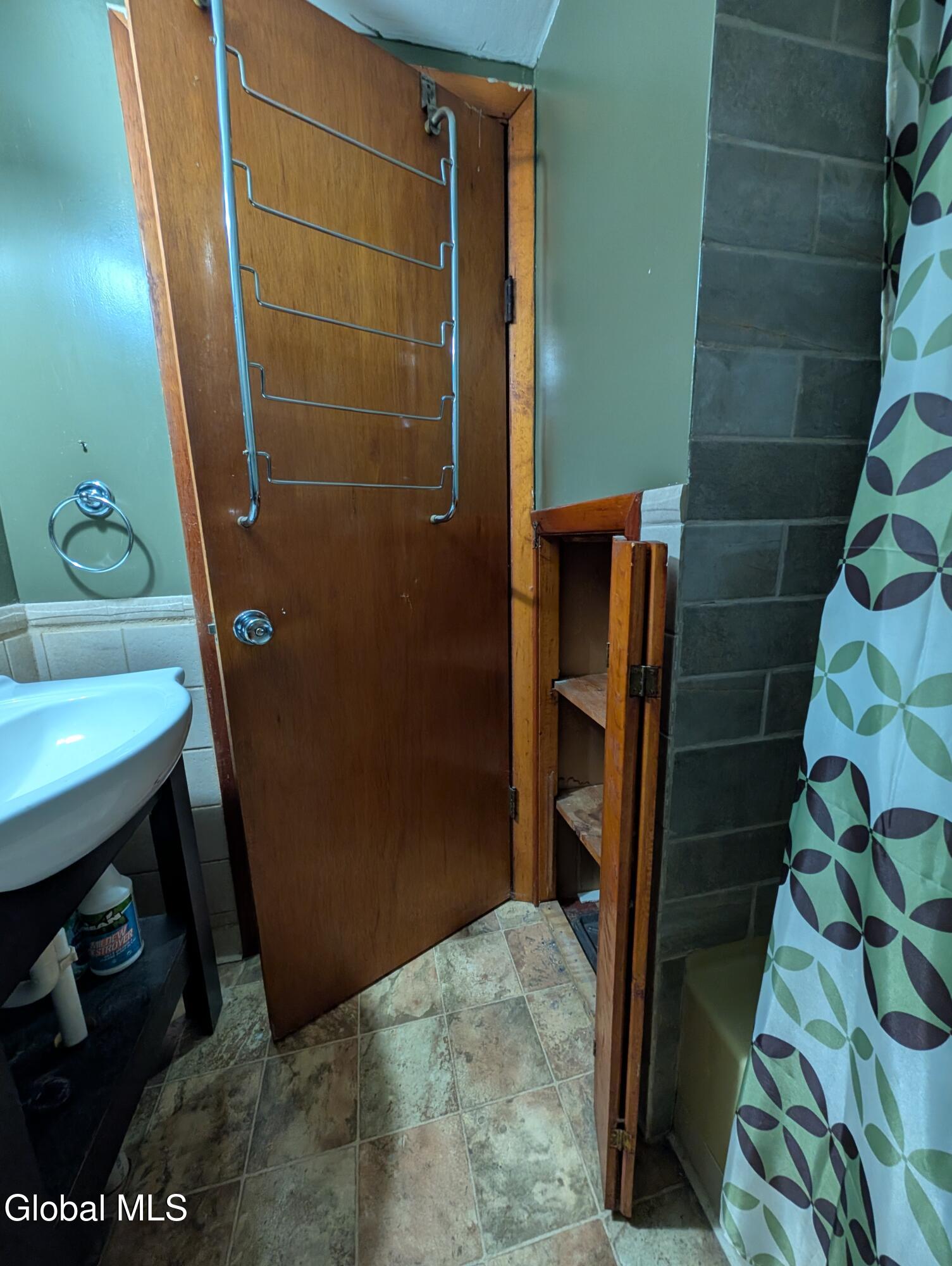 11 Miller Avenue Cohoes NY 12047