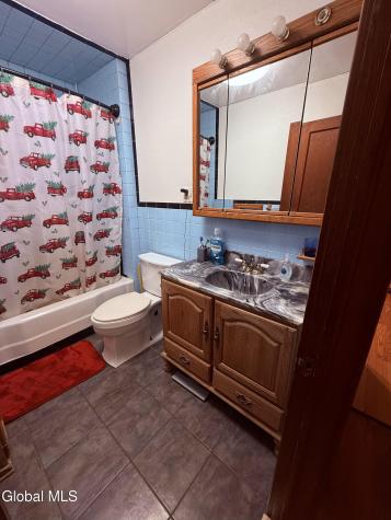 11 Miller Avenue Cohoes NY 12047