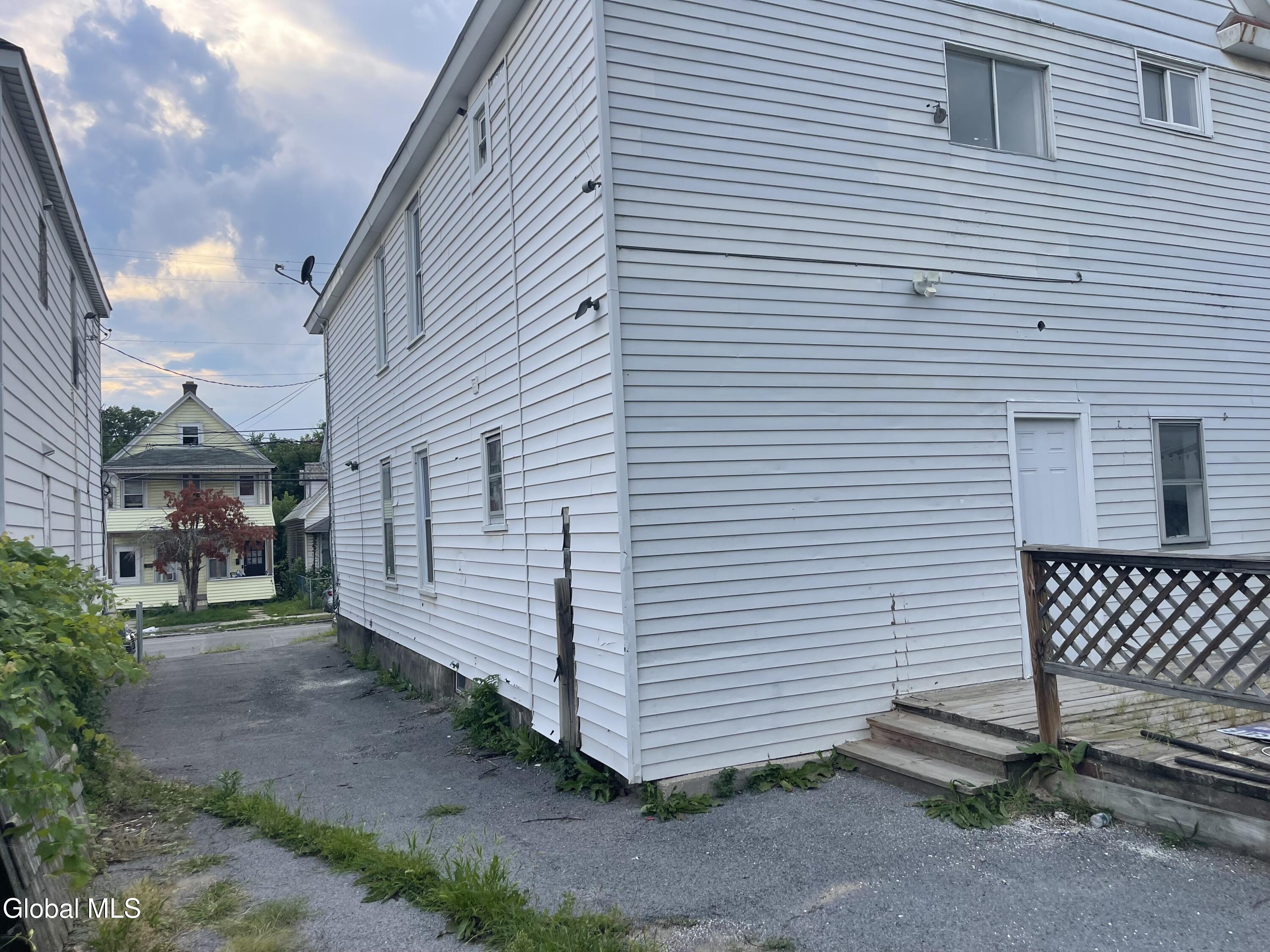 1083 Congress Street Schenectady NY 12303