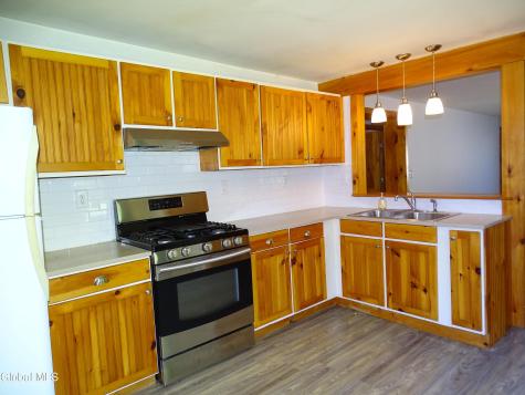 17 Neptune Street Rensselaer NY 12144