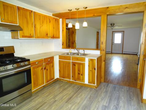 17 Neptune Street Rensselaer NY 12144