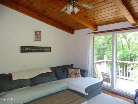 17 Neptune Street Rensselaer NY 12144
