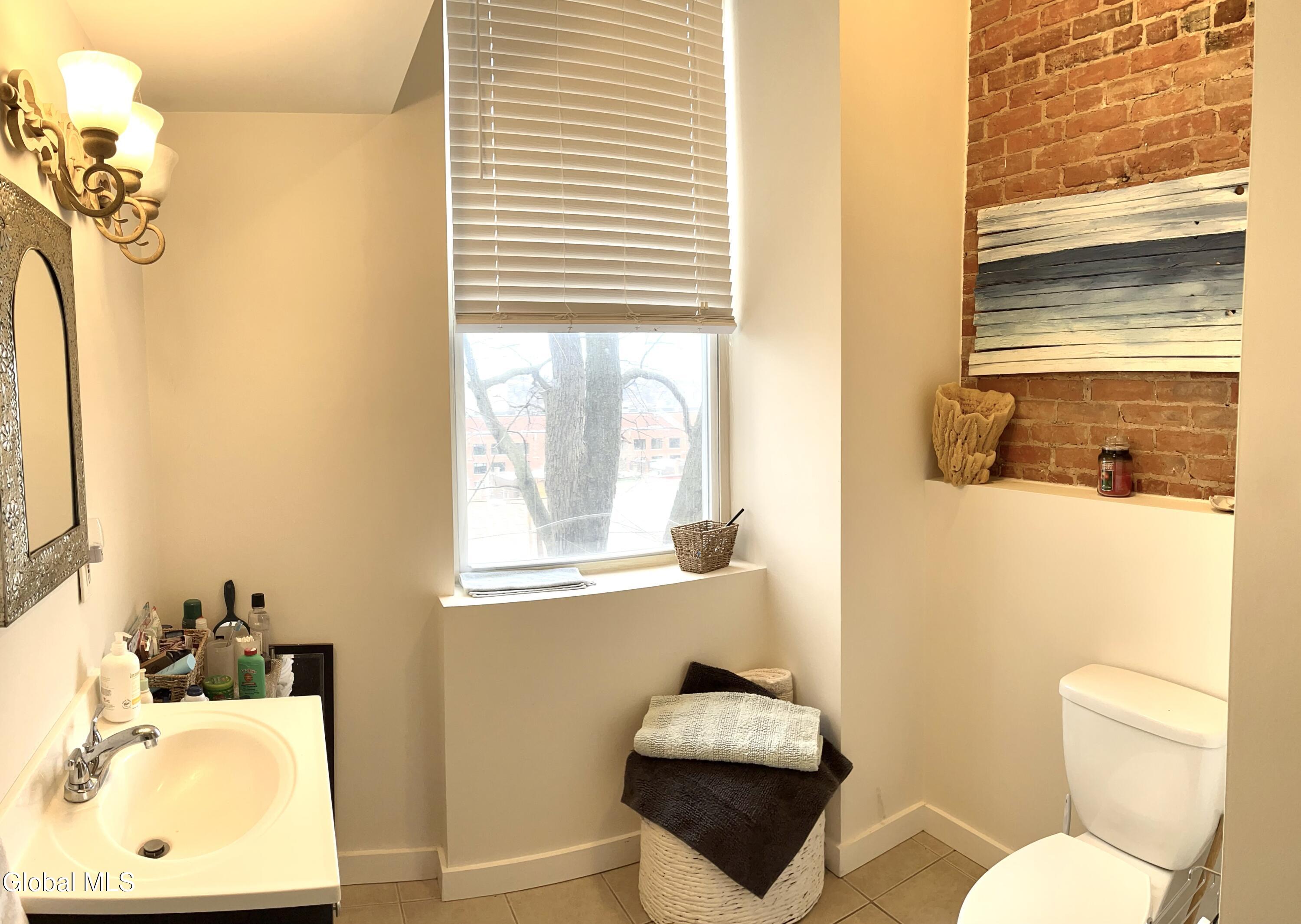 79 Ten Broeck Street Albany NY 12210