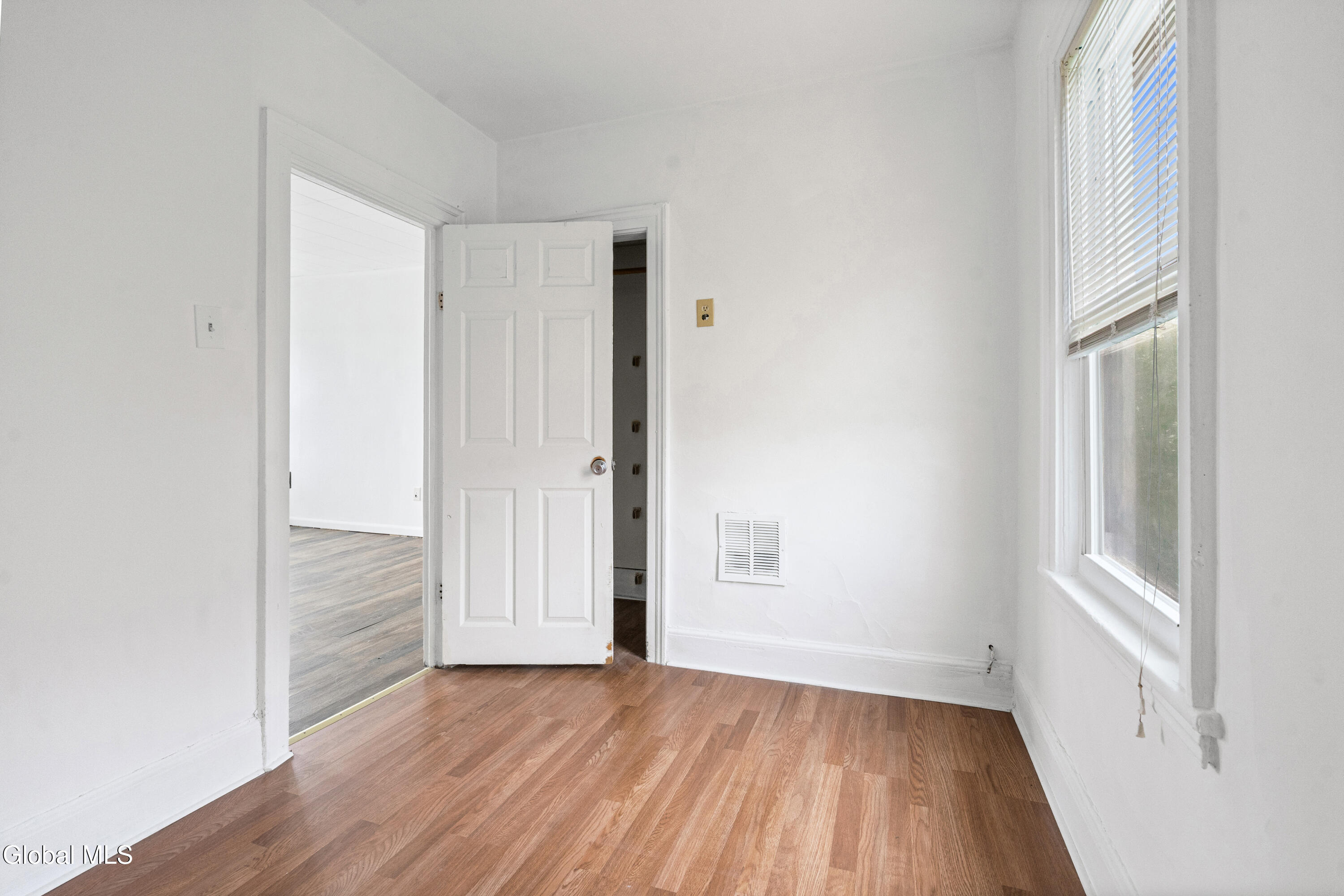 6 Hill Street Waterford NY 12188