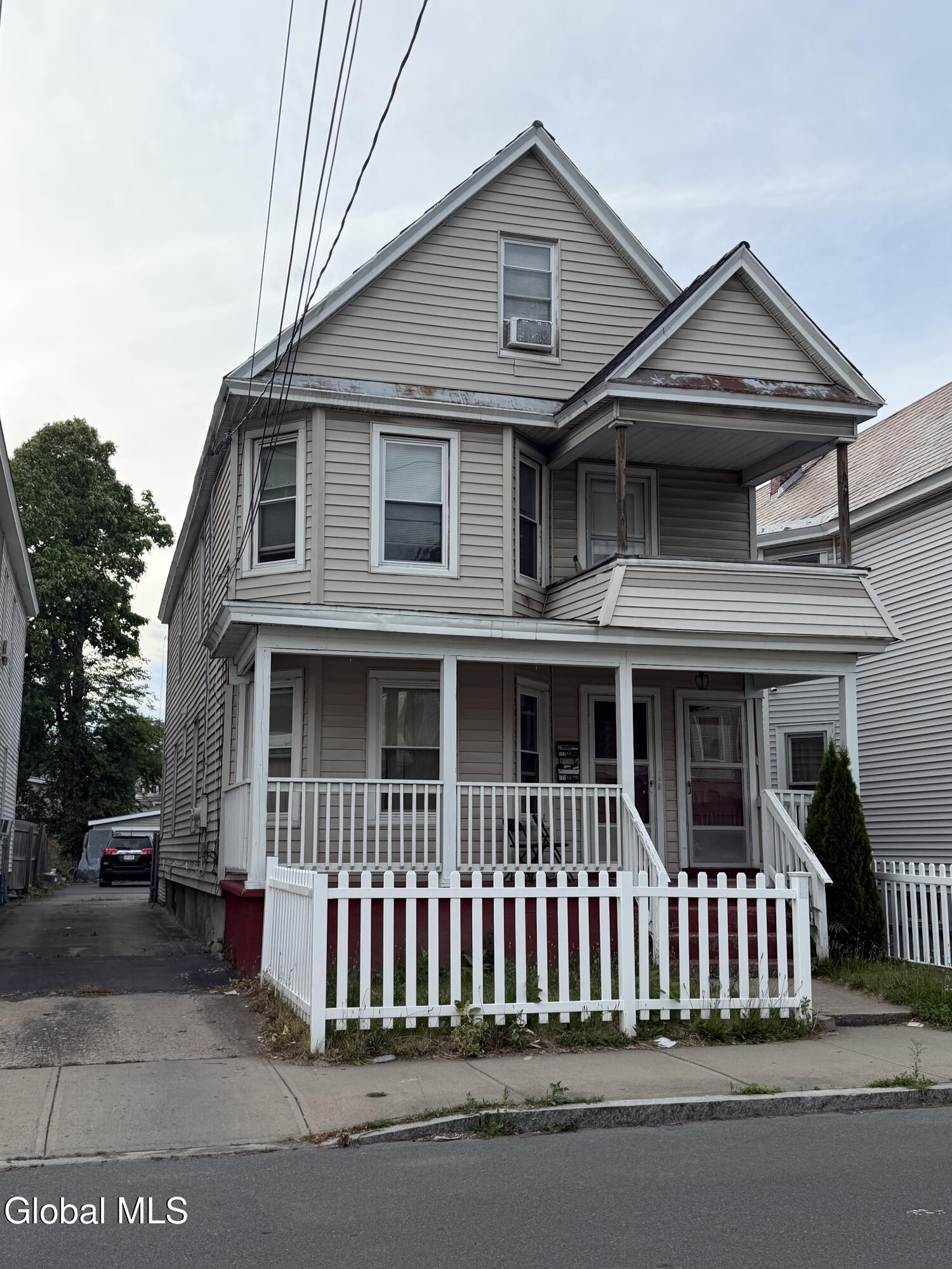 131 Furman Street Schenectady NY 12304