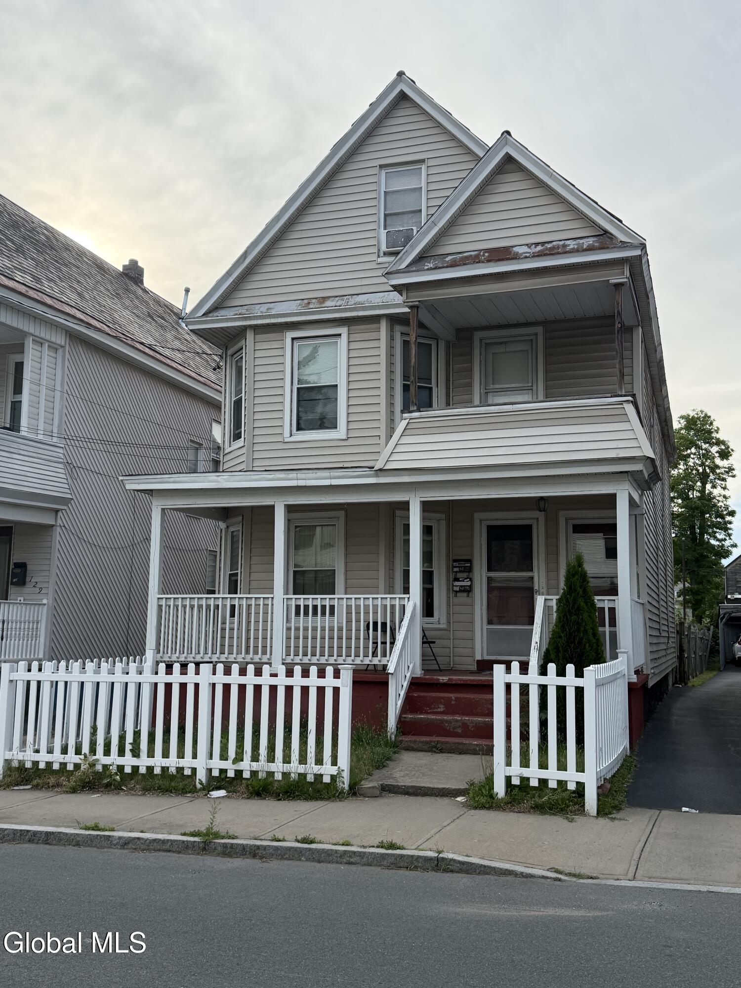 131 Furman Street Schenectady NY 12304