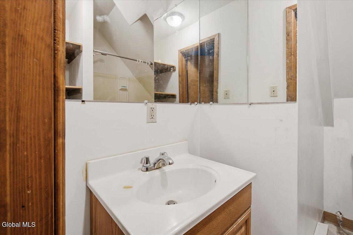 131 Furman Street Schenectady NY 12304