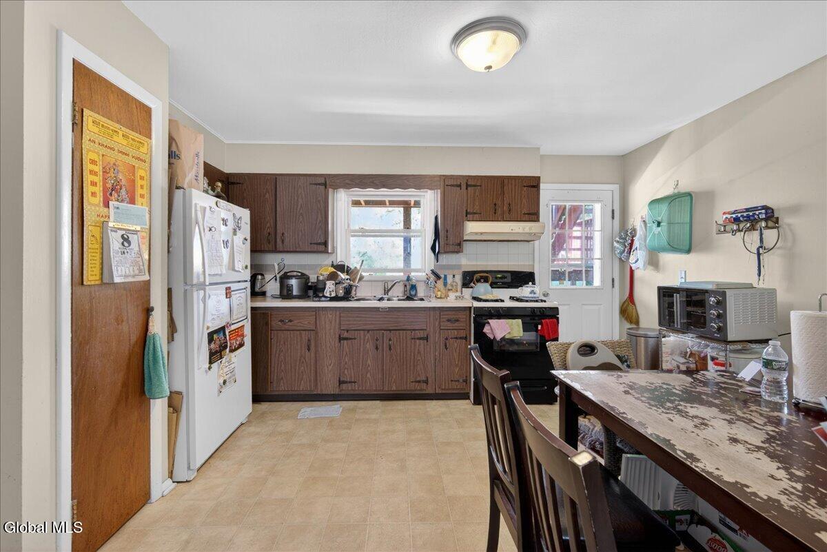 5 Deer Path Drive Colonie NY 12205