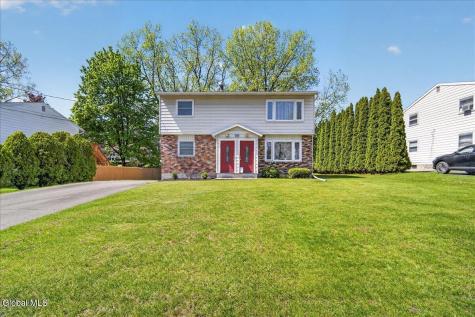 5 Deer Path Drive Colonie NY 12205
