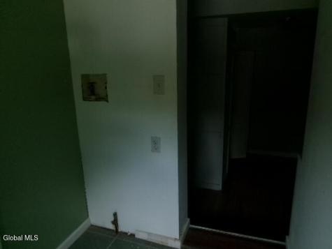 1057 Nys Rt 9n Saratoga Springs NY 12866