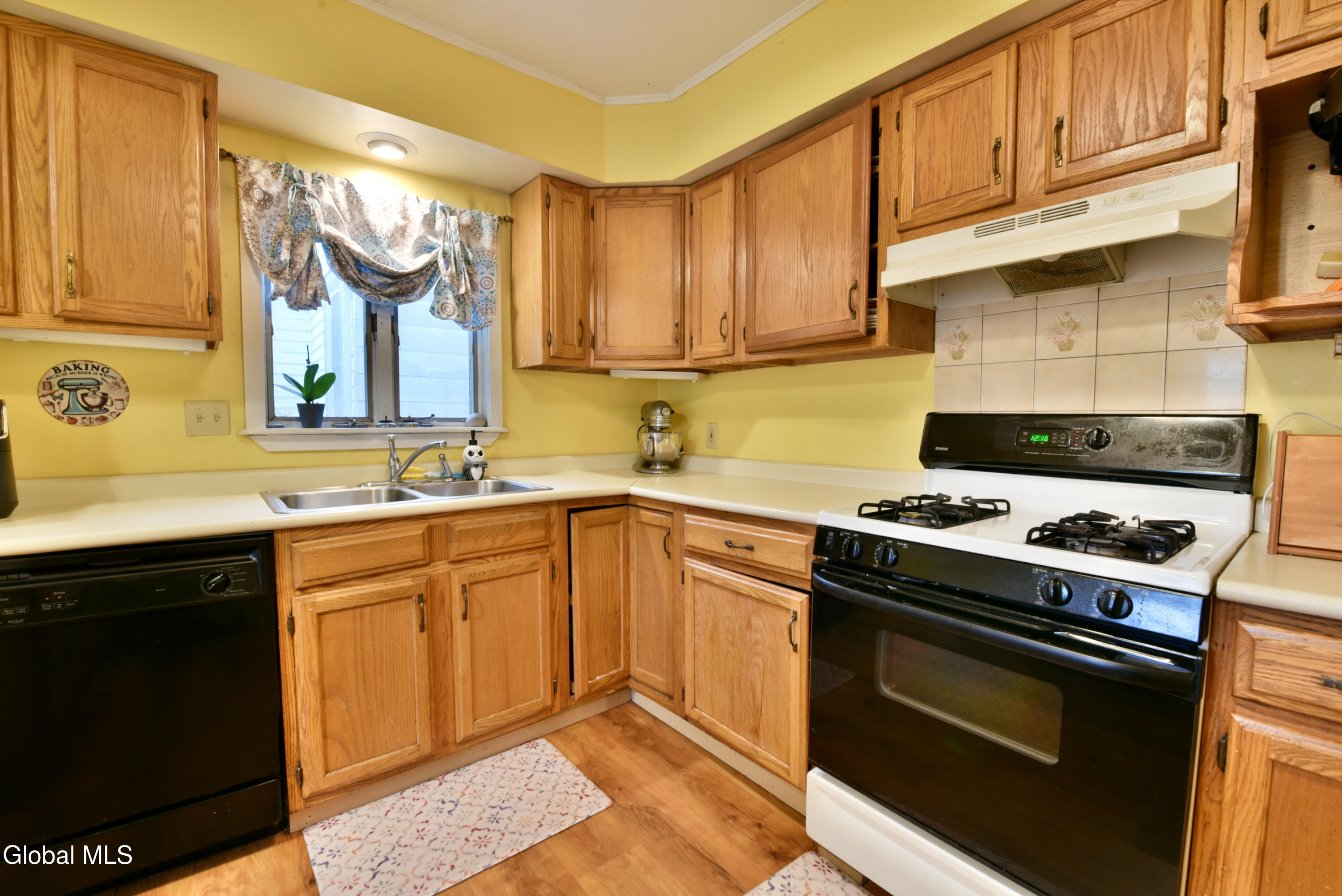 176 W High Street Ballston Spa NY 12020