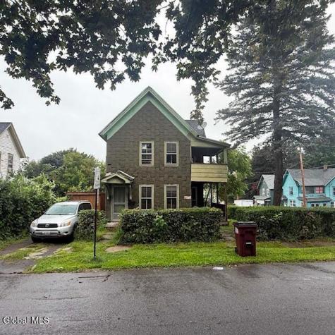58 3rd Street Gloversville NY 12078