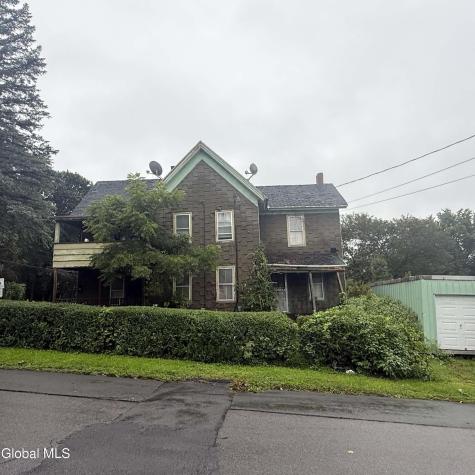 58 3rd Street Gloversville NY 12078
