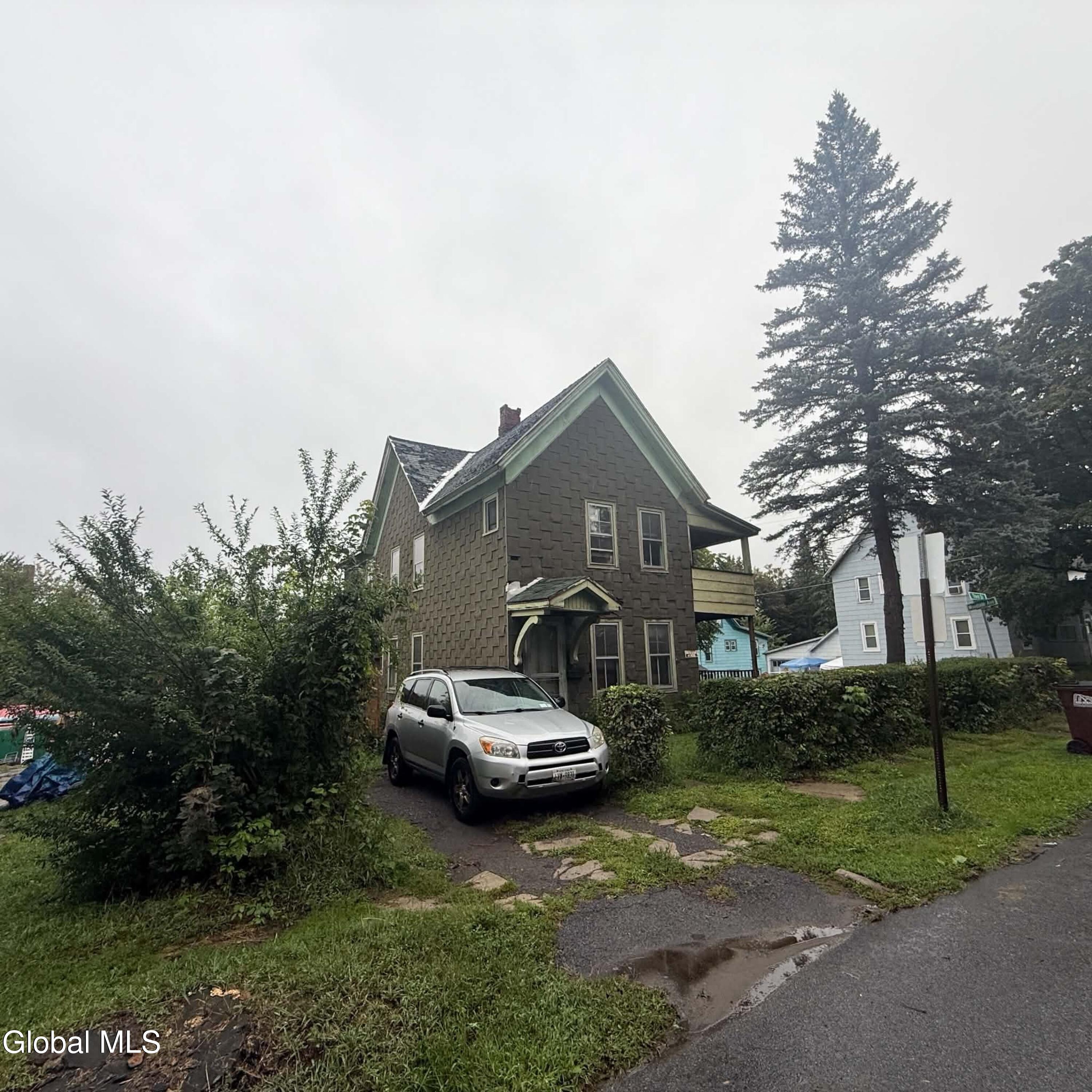 58 3rd Street Gloversville NY 12078