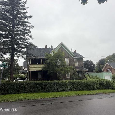 58 3rd Street Gloversville NY 12078