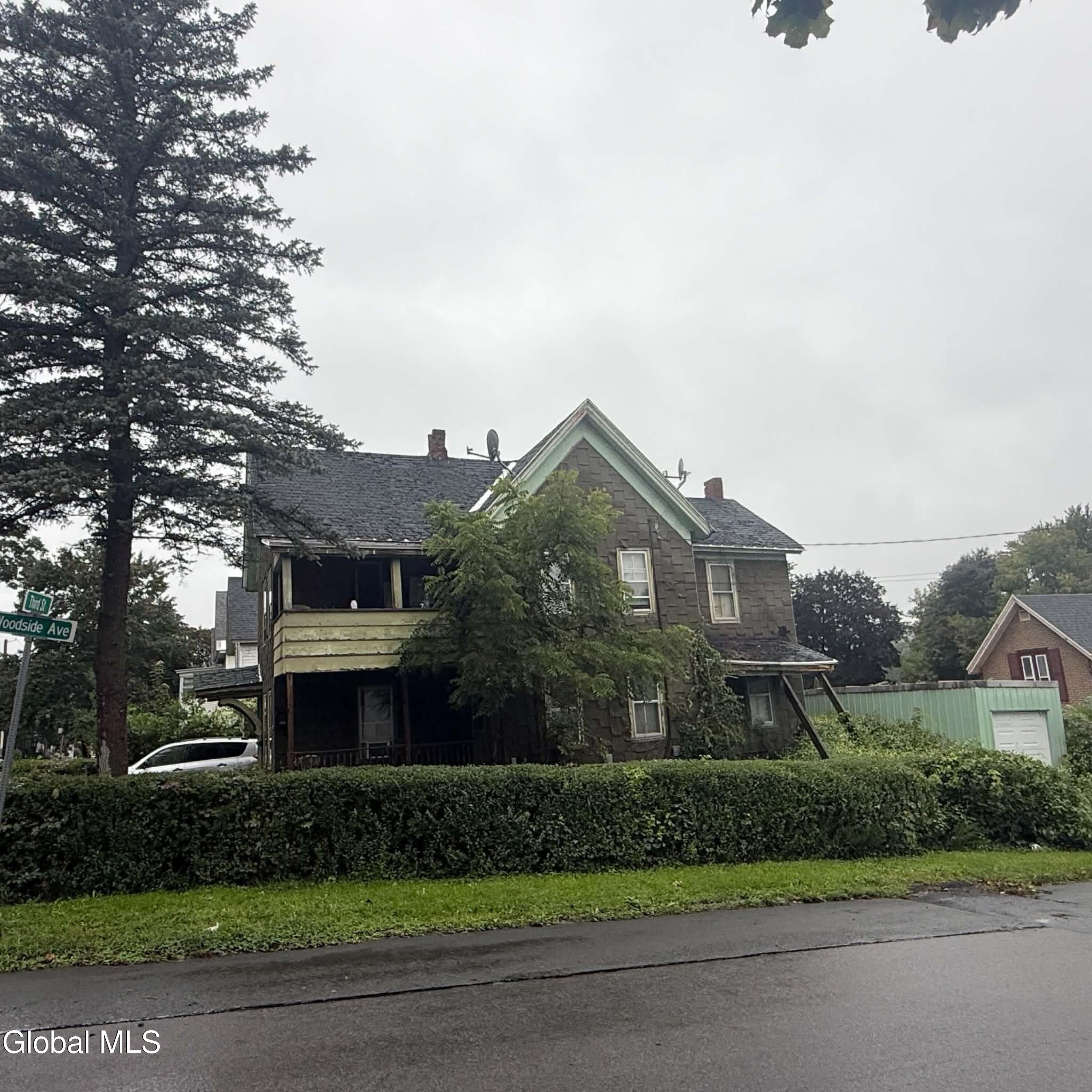 58 3rd Street Gloversville NY 12078