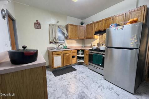 18.5 Dudley Heights Albany NY 12210
