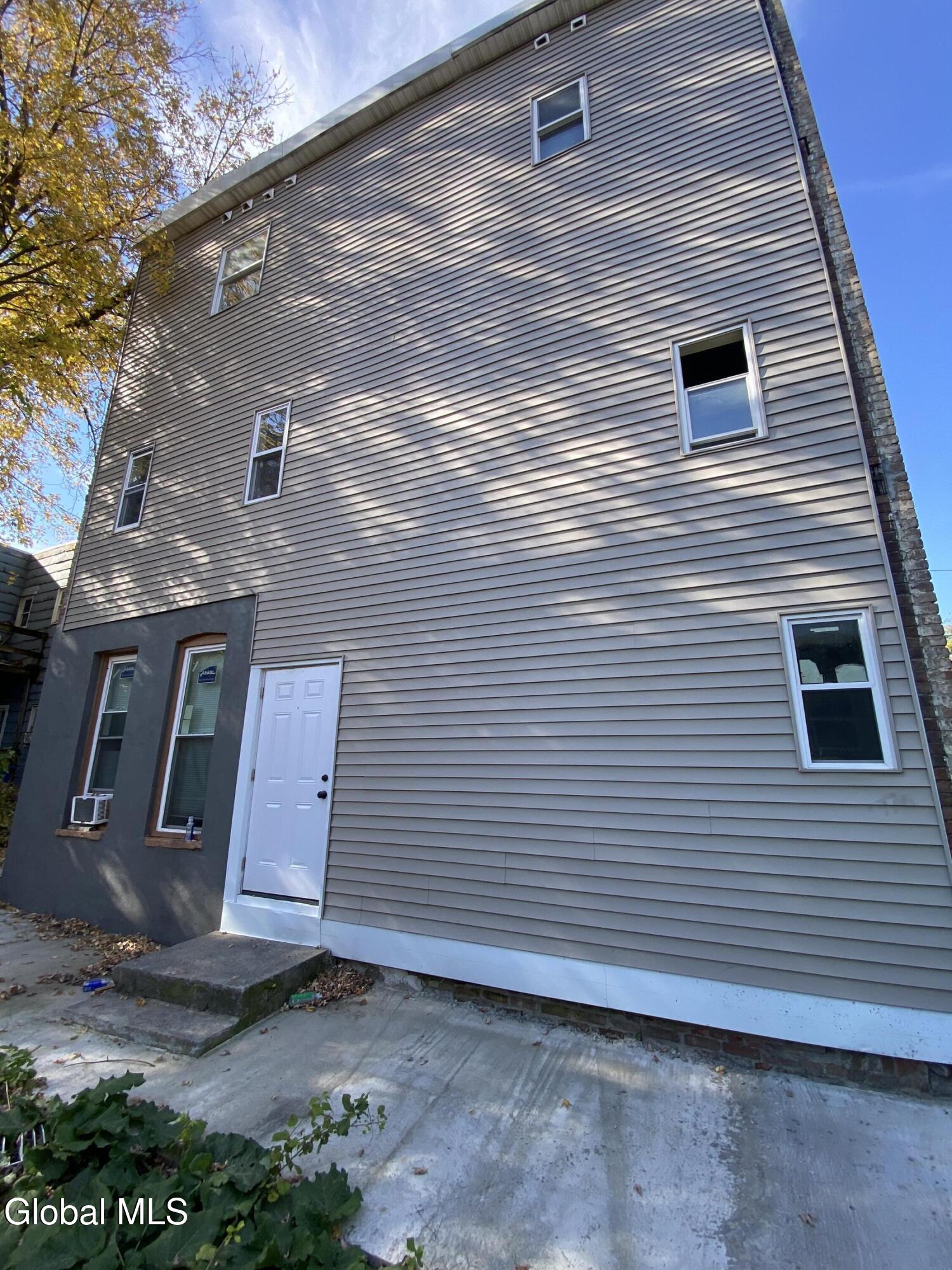144 Broad Street Albany NY 12202