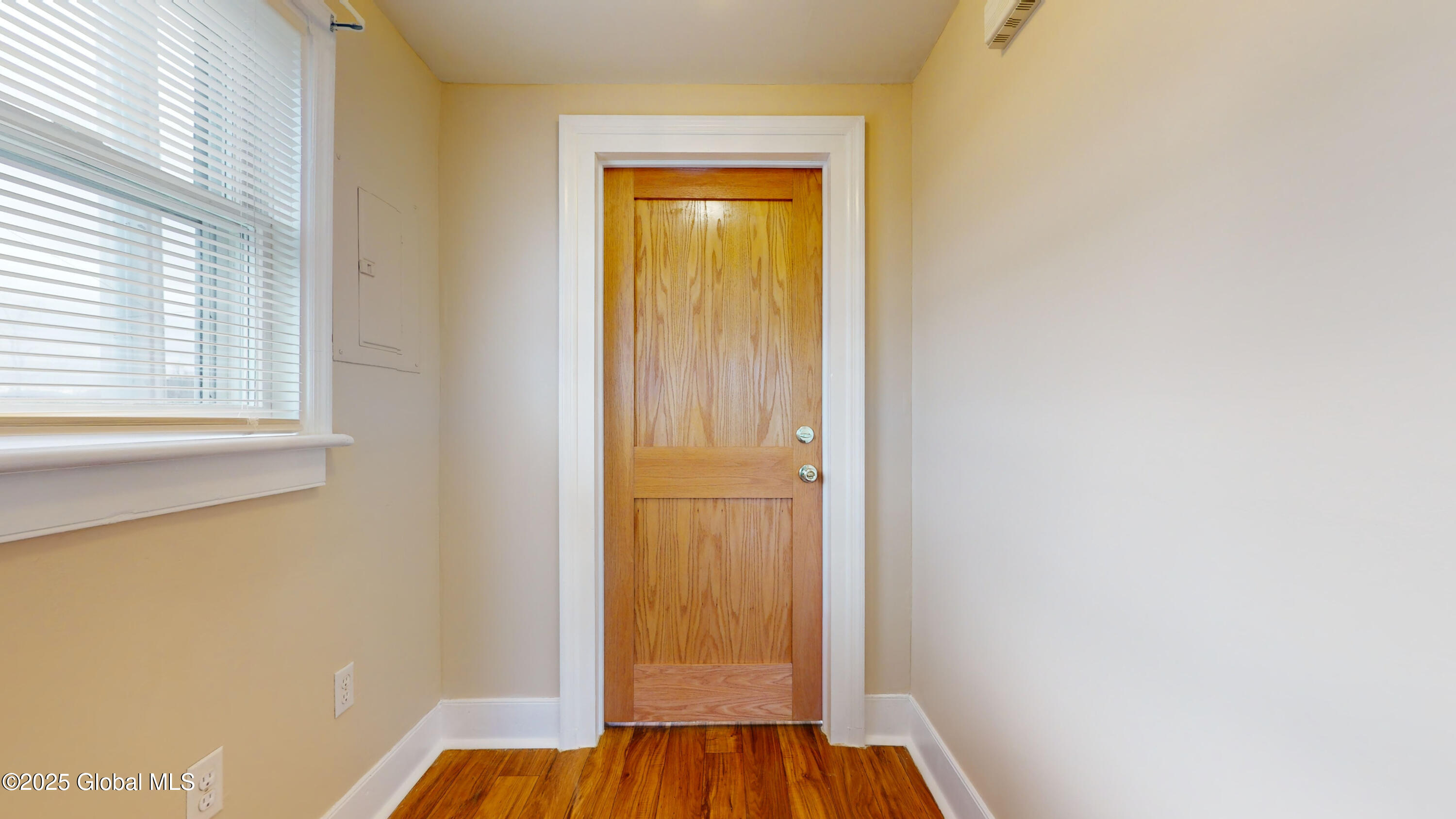 31-33 S Washington Street Athens NY 12015