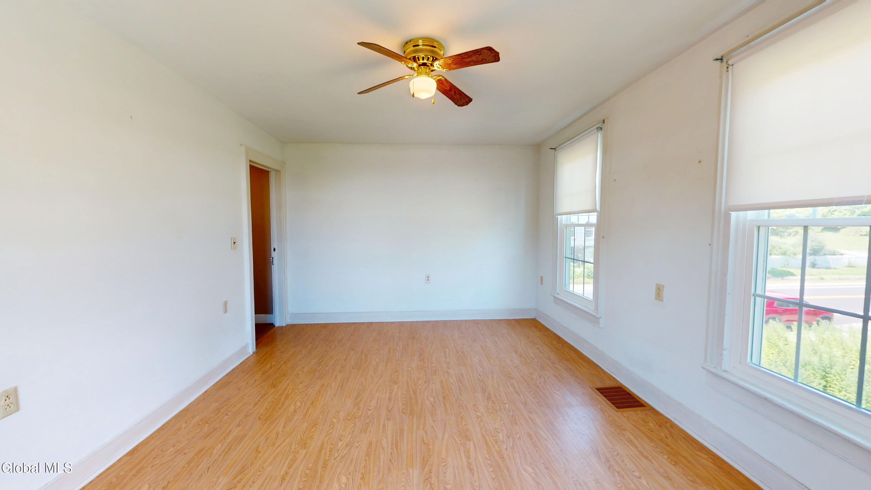31-33 S Washington Street Athens NY 12015