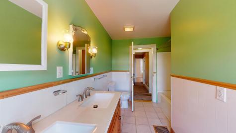 31-33 S Washington Street Athens NY 12015