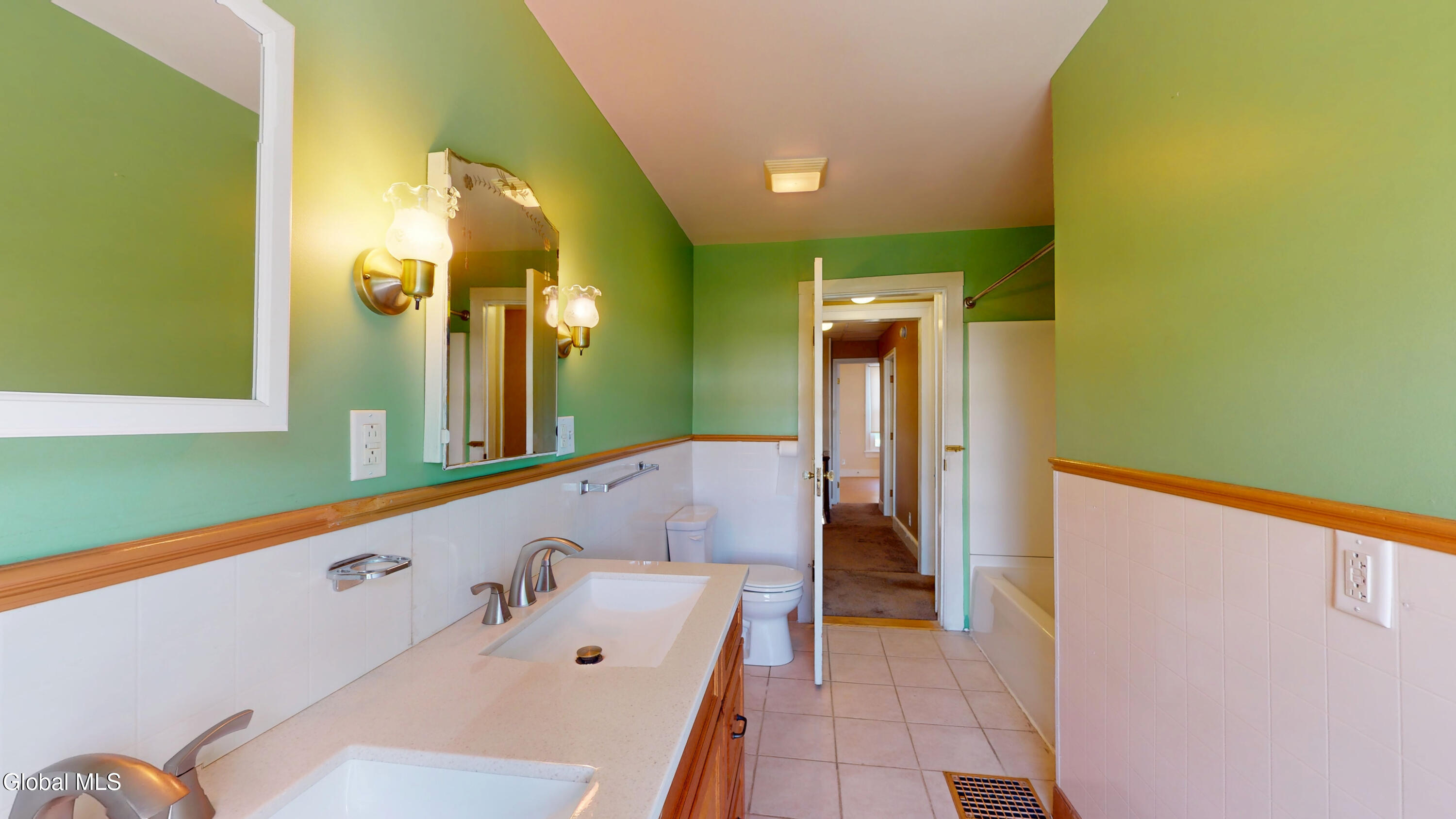 31-33 S Washington Street Athens NY 12015