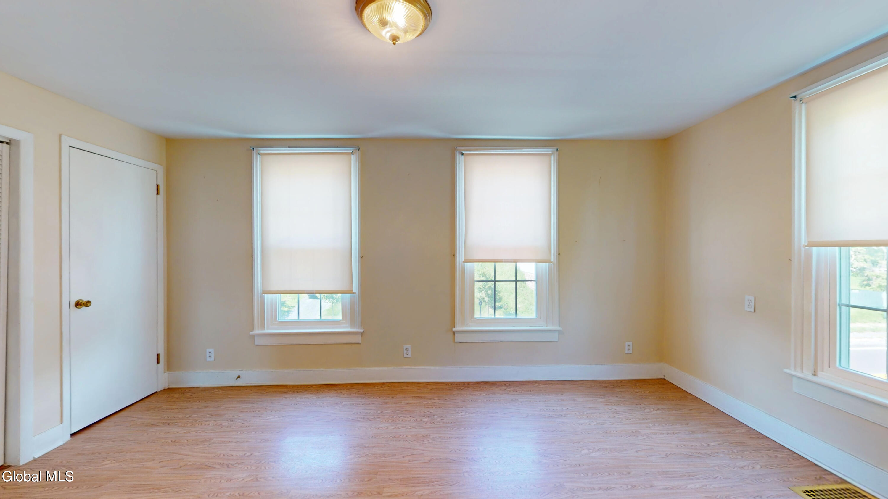 31-33 S Washington Street Athens NY 12015