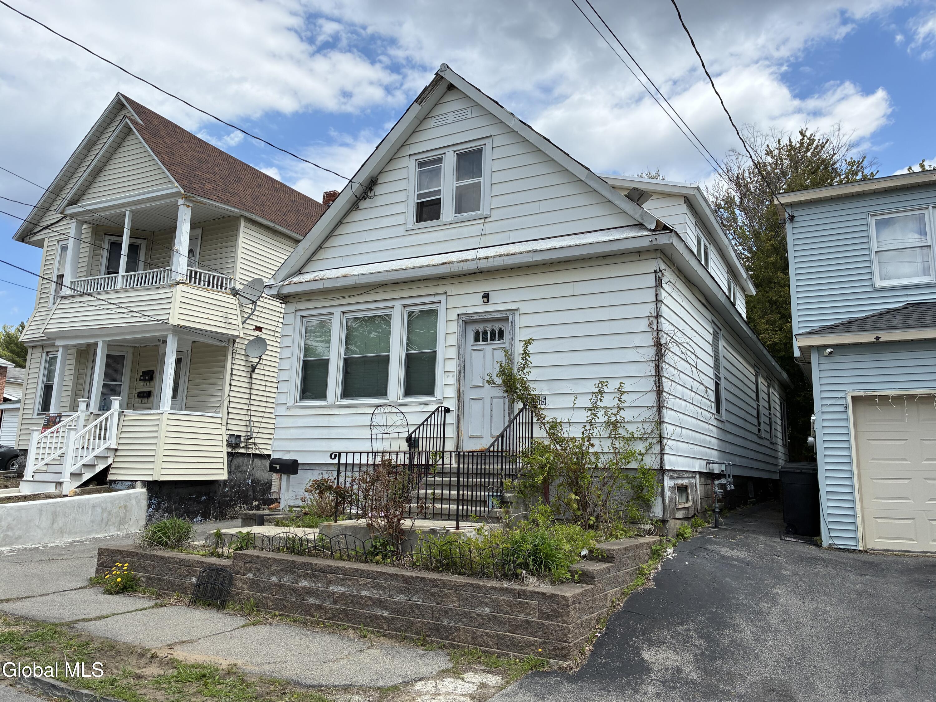 1355 Pleasant Street Schenectady NY 12303