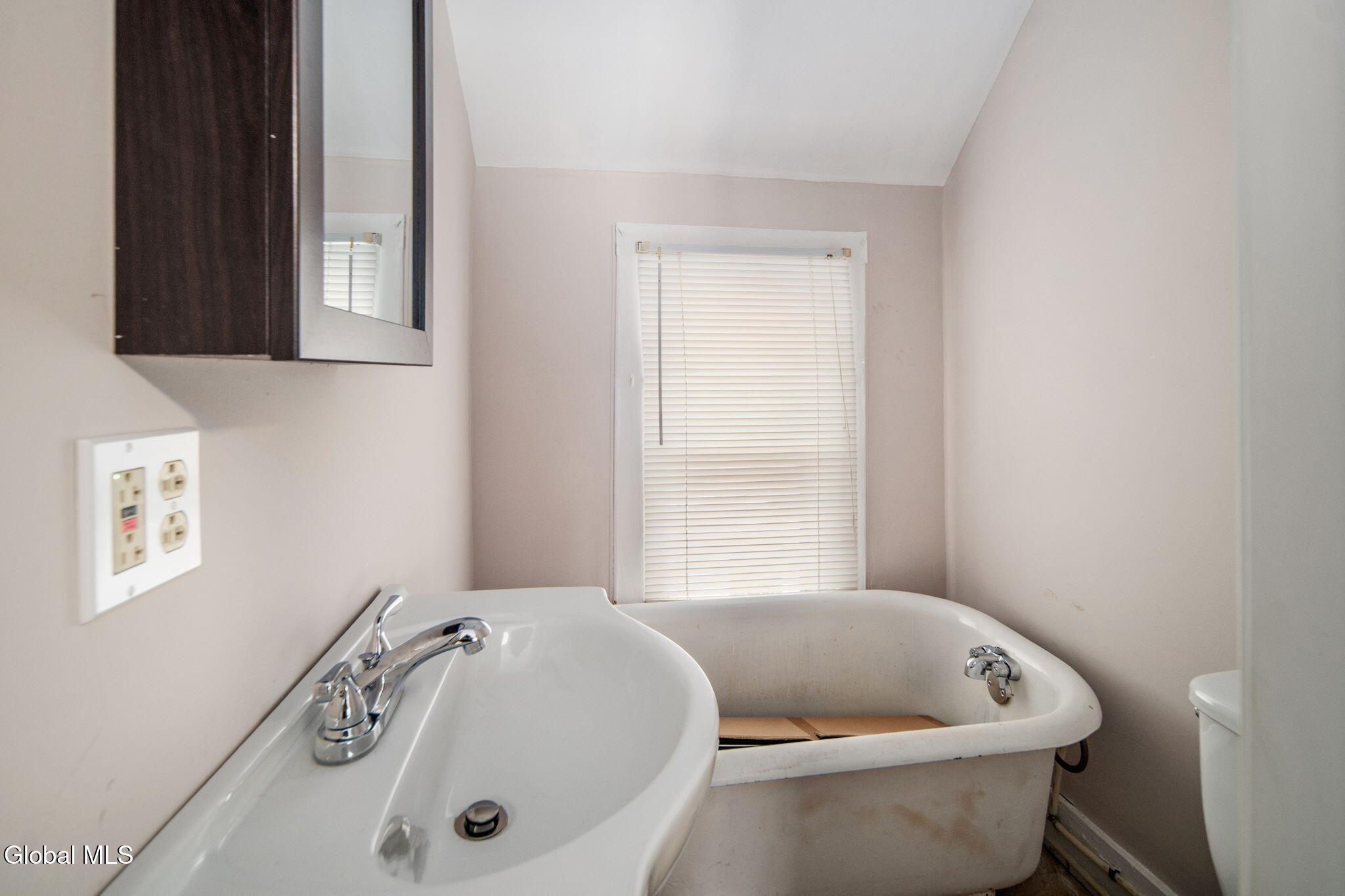 170 Kingsboro Avenue Gloversville NY 12078