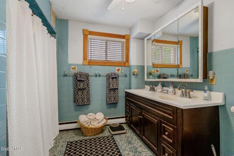 3206 Guilderland Avenue Schenectady NY 12306