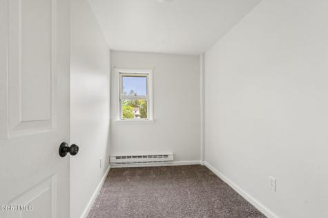 3206 Guilderland Avenue Schenectady NY 12306
