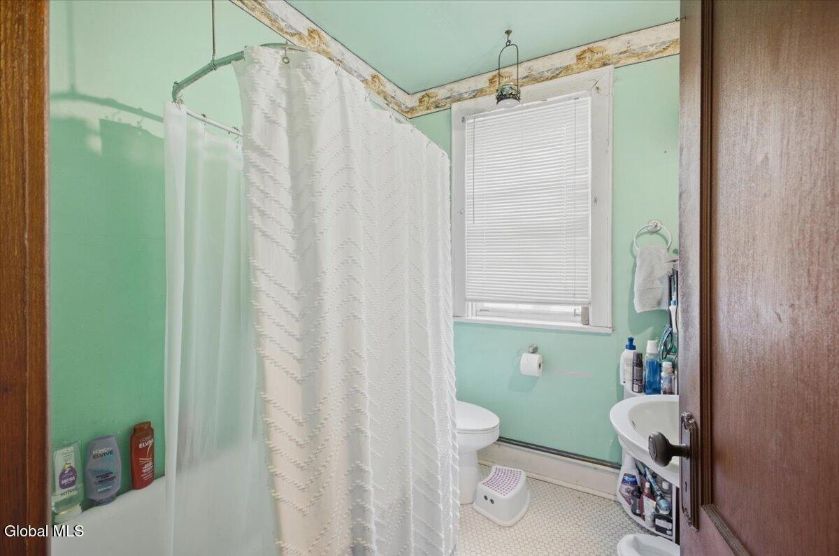 32 Colby Street Albany NY 12206