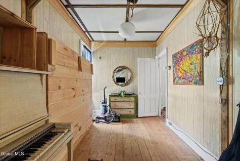 865 4th Avenue Troy NY 12182