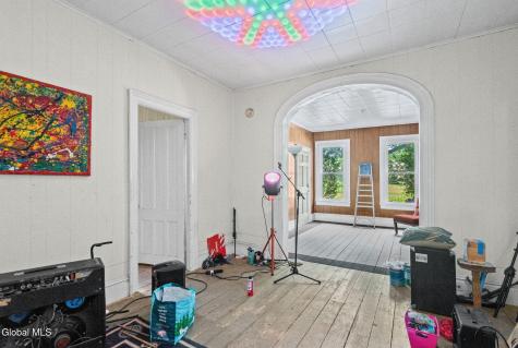 865 4th Avenue Troy NY 12182