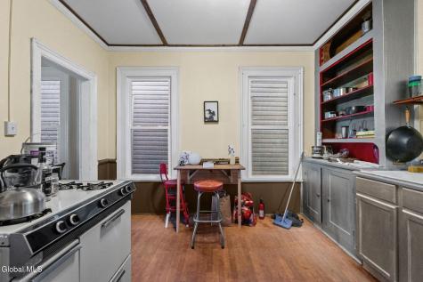 865 4th Avenue Troy NY 12182