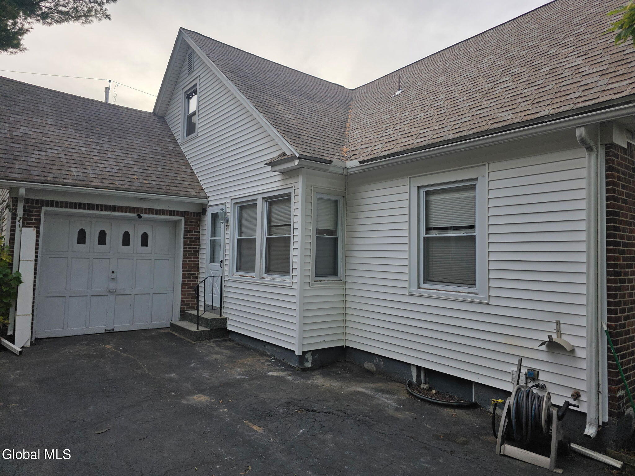 5 Berncliff Avenue Albany NY 12208