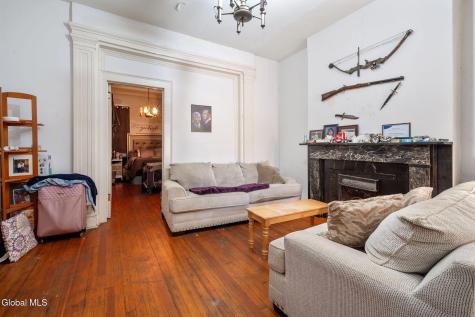 128 Hamilton Street Albany NY 12207