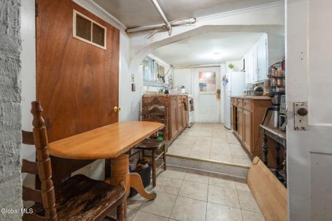 128 Hamilton Street Albany NY 12207