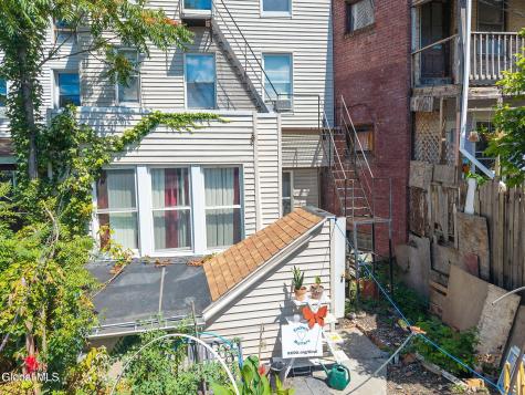 128 Hamilton Street Albany NY 12207